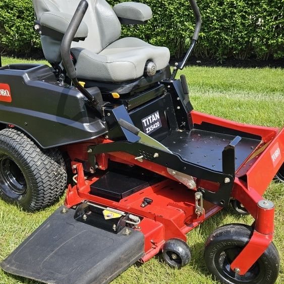 Toro Titan ZX5420 Zero Turn Mower 24HP V-Twin Kawasaki FR691V 54