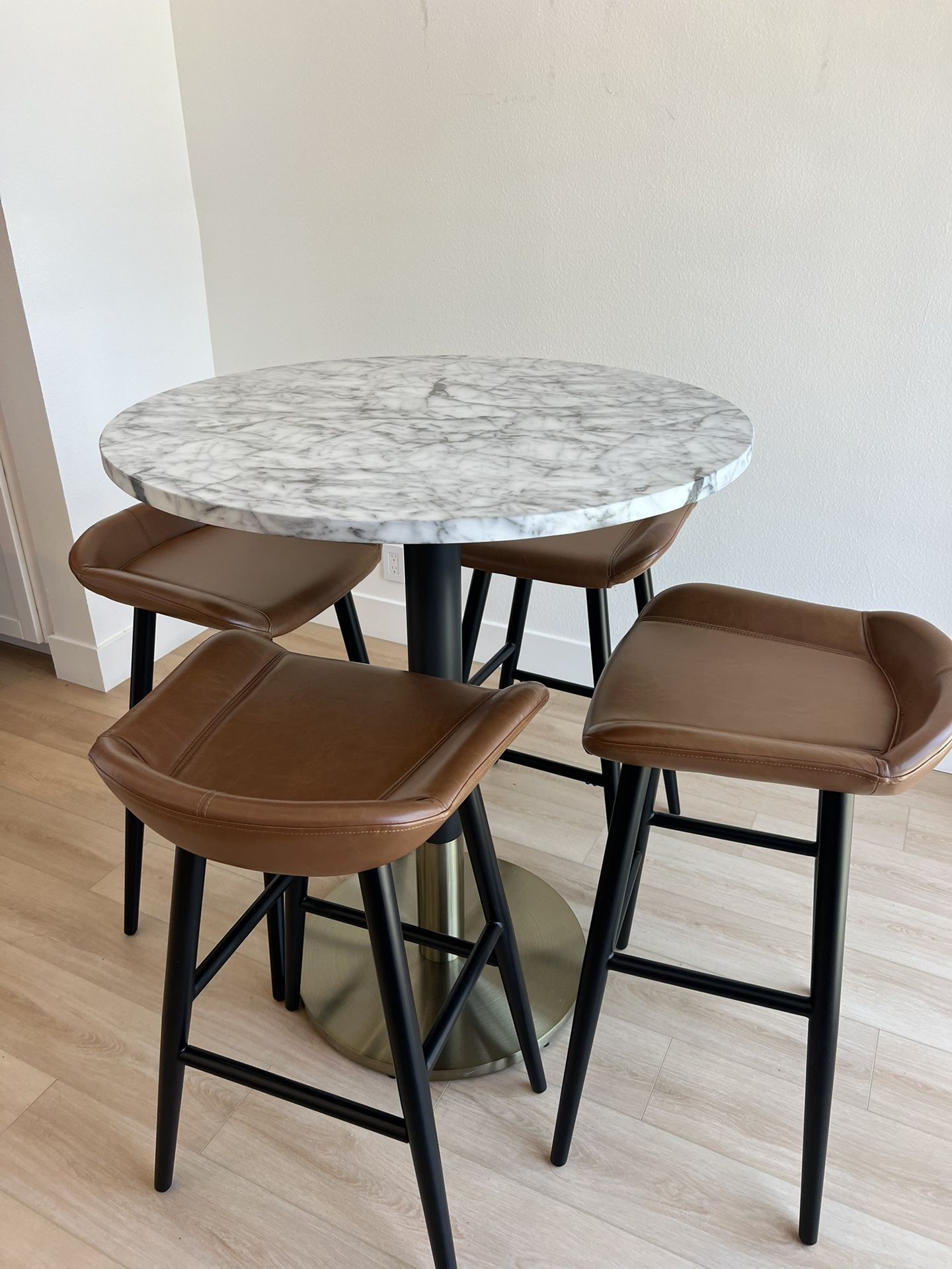 West Elm Dining Table And Bar Stools