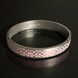 COACH SILVER TONE SIGNATURE PINK/SILVER ENAMEL BANGLE BRACELET WOMENS 7 1/2”