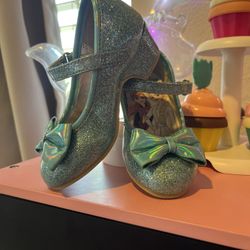 Disney Elsa Pumps Size 7