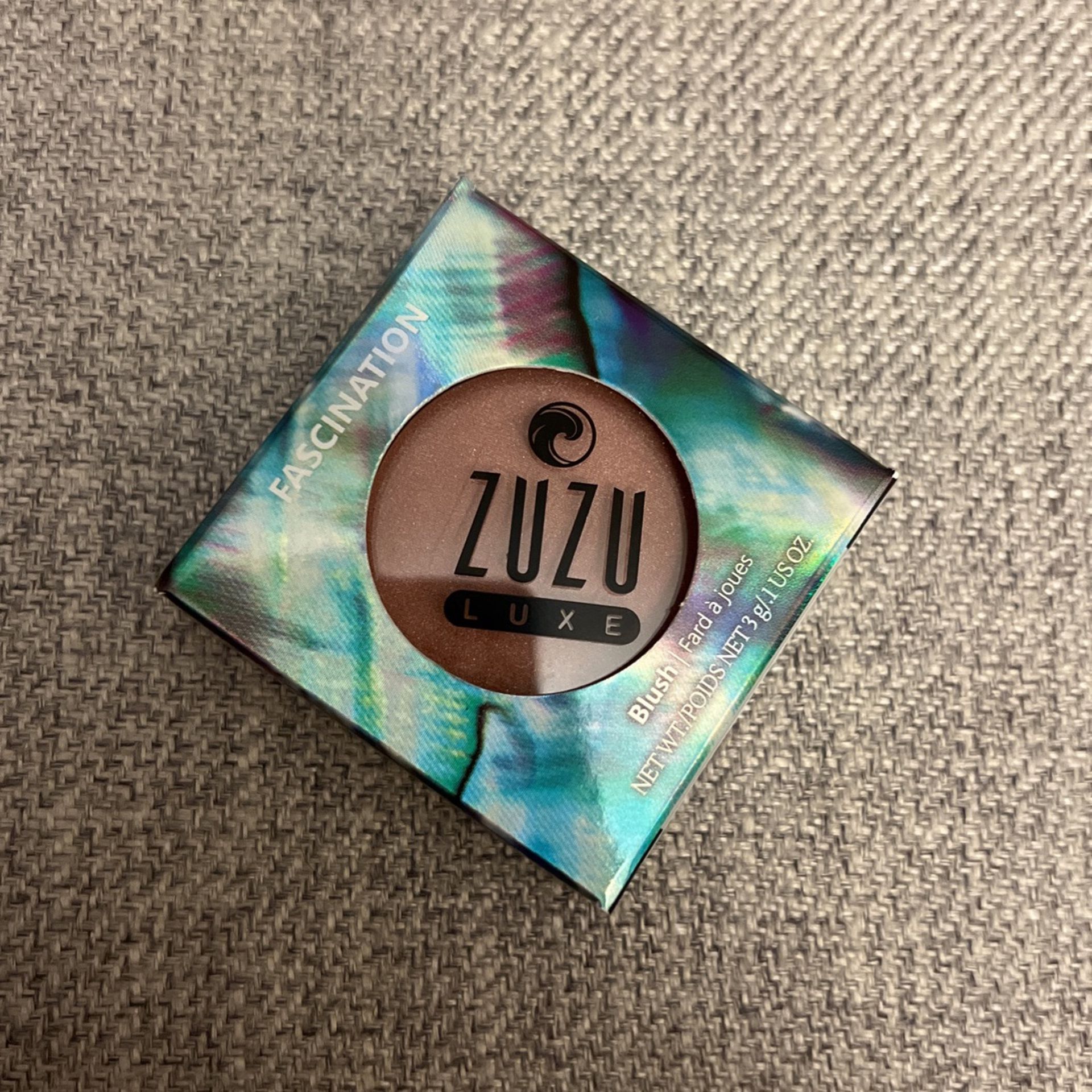 Zuzu Luxe Eye Liner And Glitter Blush 