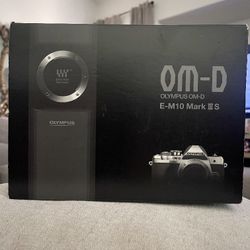 Olympus OM-D E-M10 Mark III S 