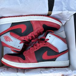 Jordan 1 Mid Size 10.5