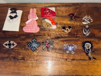 Brooches/Pins