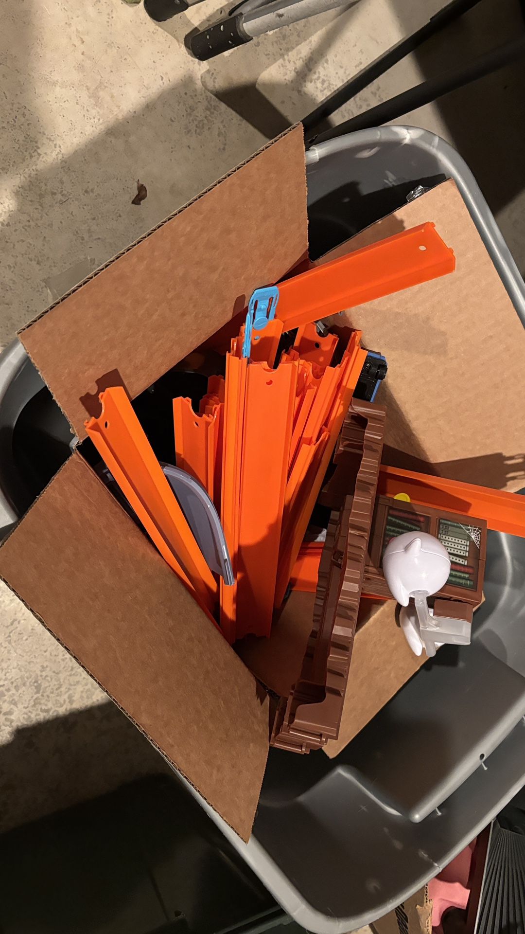 Hot Wheels Track And Cars