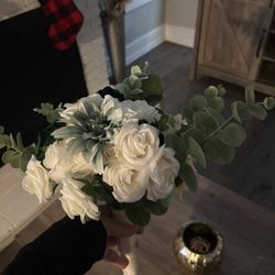 Wedding Bouquet and Small Bouquets 