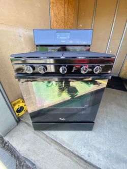 Whirlpool gas stoves 5 burners black color  30”