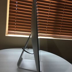 Apple iMac 27" Retina 5K Screen - Fast with 32gb Ram