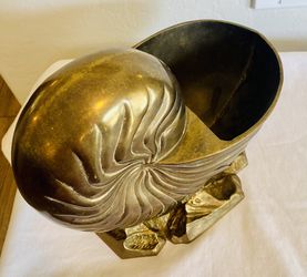 Large-Vintage-Solid-Brass-Nautilus-Shell-Decor