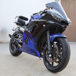 2004 Yamaha R6 