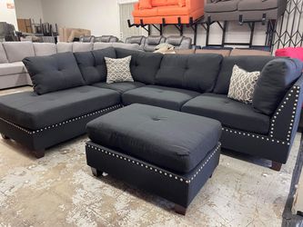 New Nailhead Sectional Couch with Ottoman! Free Delivery 🚚!