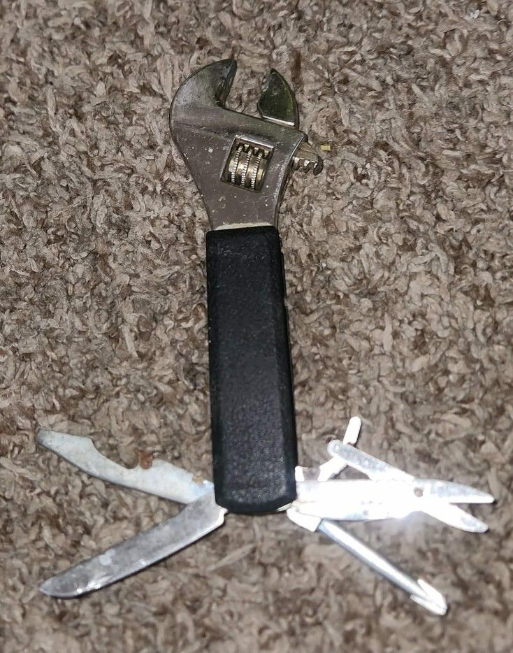 LIKE NEW STAINLESS STEEL MULTI TOOL ADJUSTABLE WRENCH MINIMALIST PERFORMANCE HANDTOOL