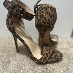 High Heels Cheetah Print 