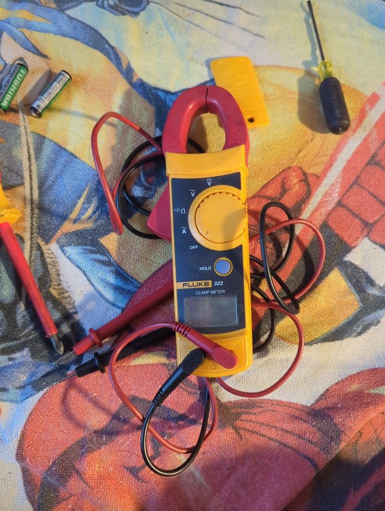 Fluke 322 Clampmeter