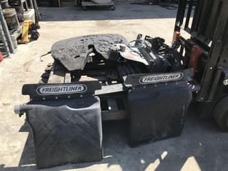 Freightliner 5th Wheel and fenders