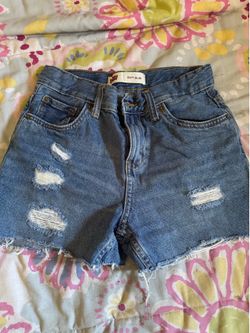 levi shorts