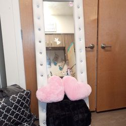 RHINESTONE TUFTED FULL LENGTH MIRROR+ VANITY SEAT