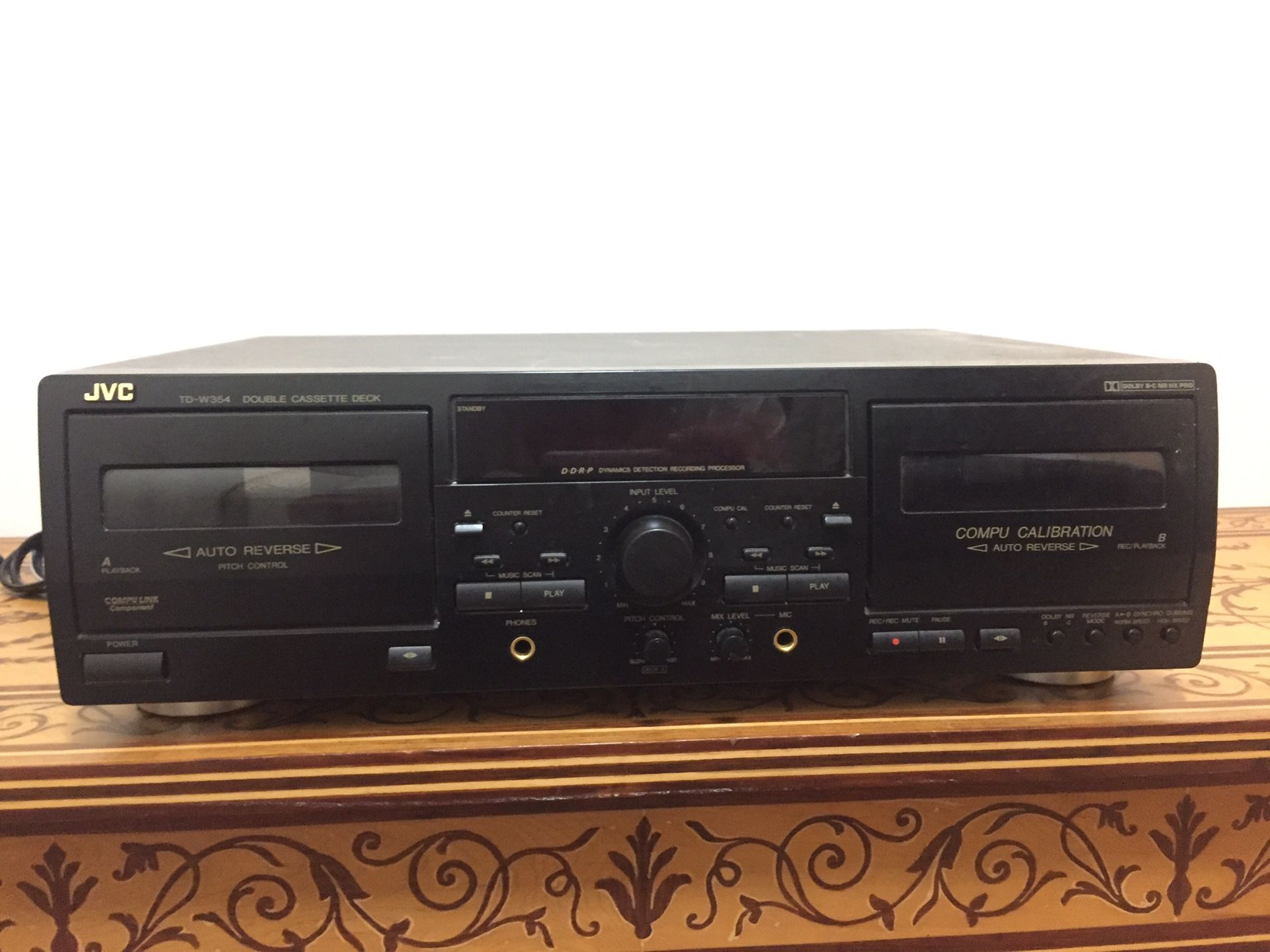 JVC TD-354 Component Stereo Dual Tape Deck JVC TD-354 Component Stereo Dual Tape Deck in good condition. Needs new home!