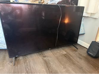 tv with remote