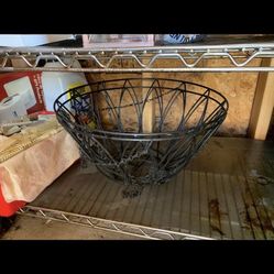 Metal Garden Baskets/Pots