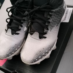 Under Armour Football Shoes