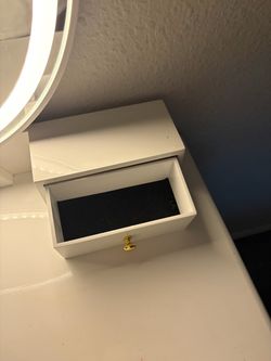 Women’s vanity
