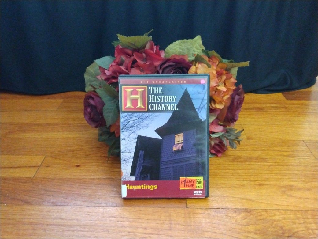 3/$10 🌟 The History Channel: Hauntings DVD