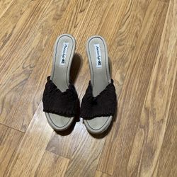 Ladies Wedges Size 8W By American Eagle