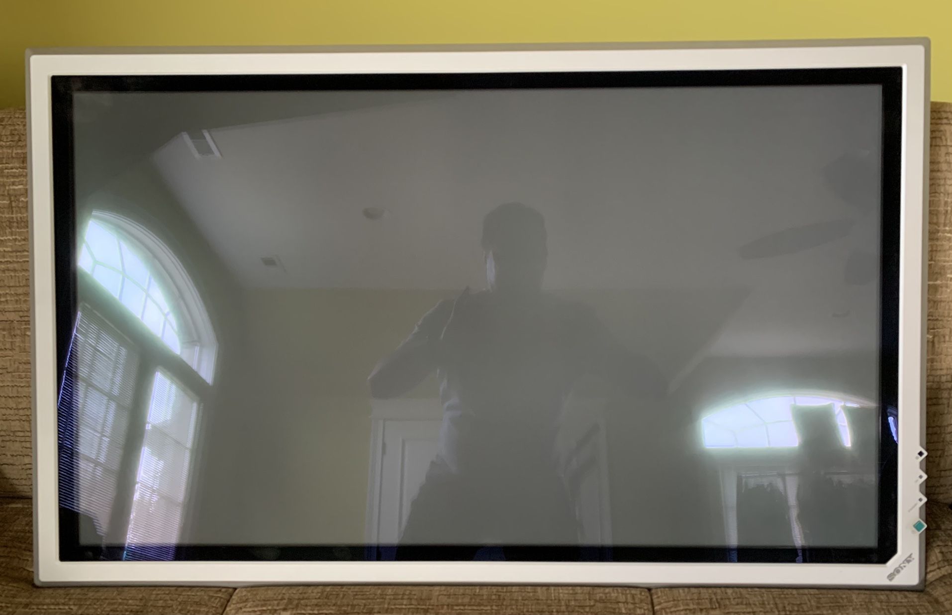 Sony PFM 42-B2 plasma monitor 42"