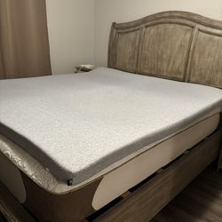 Bedroom Furniture Set