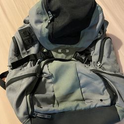 Oakley Backpack 350L+ Gray And Black