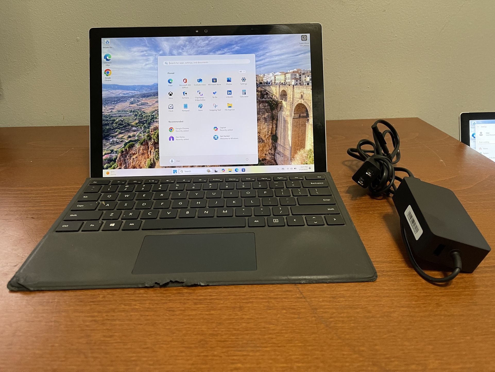 Microsoft Surface Pro 4 Core I5 2.50GHz 8GB Ram 256GB SSD WIN11PRO Touch