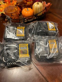 New Dewalt Chargers $25 Each Firm-Cada Uno Firme