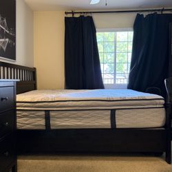 Queen Size, Serta Perfect Sleeper, Grand Sky Pillow-top Mattress