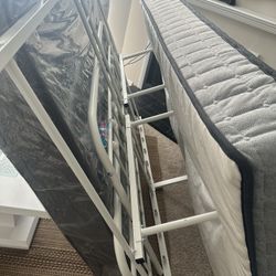 Full Size bed, Mattress Box Spring 