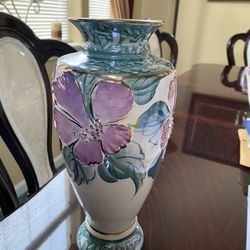 Vintage Hand-Painted w/ 24K Gold Accent Vase 11.5” tall