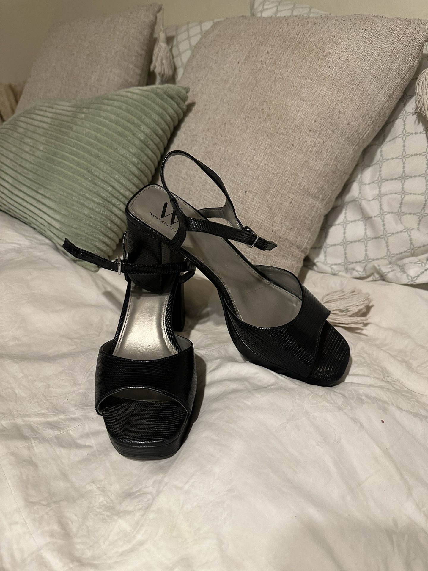 7.5 Open Toed Heels