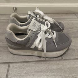 Woman’s Shoes New Balance 