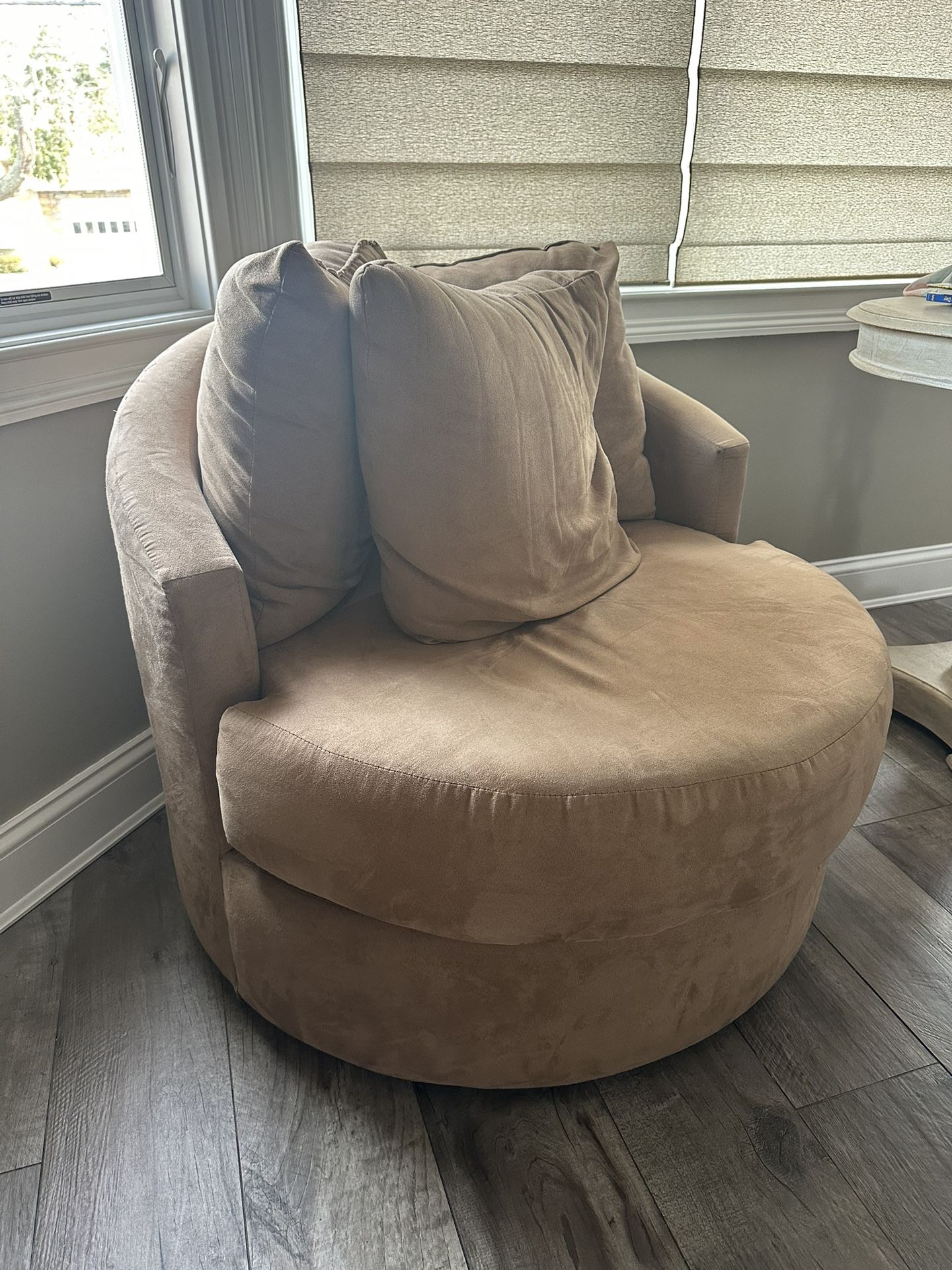 Set Of 2 Oversized Round Swivel Chairs 