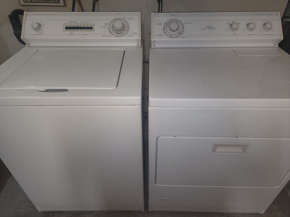 Whirlpool Washer & Gas Dryer 