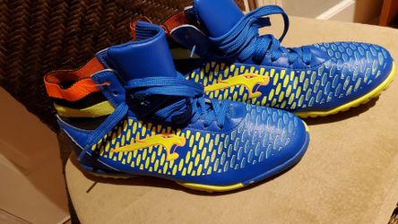 Size 8 1/2 Kids/Mens Turf High Top Cleats