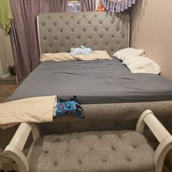 Ashly_king Size Bed
