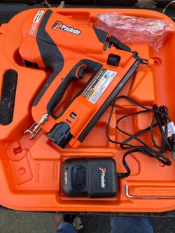 Paslode Cordless 16 Gauge Angled Finish Nailer