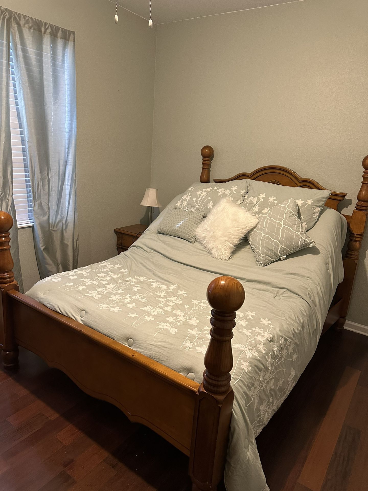 Bedroom Set: Dresser, Nightstand, Queen Bed, Adjustable Base