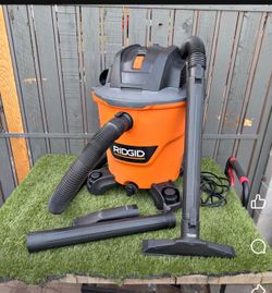 RIDGID 12 Gal. 5.0 Peak HP NXT Shop Vacuum Wet Dry Vac with General Debris Filter, Locking Hose and