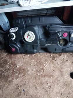 20 Gal. Gas Tank For A 2004 Toyota Seinna