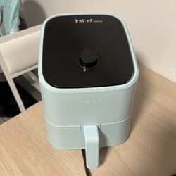 Instant Vortex Mini Air Fryer (2-Quart) in excellent working condition.