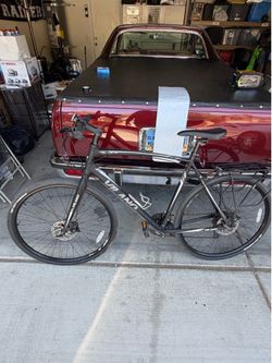 Hybrid 3.0 Vilano Bike