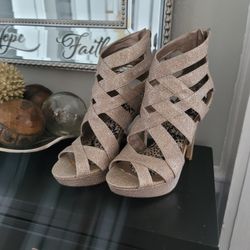 Gold Sparkling Heels 