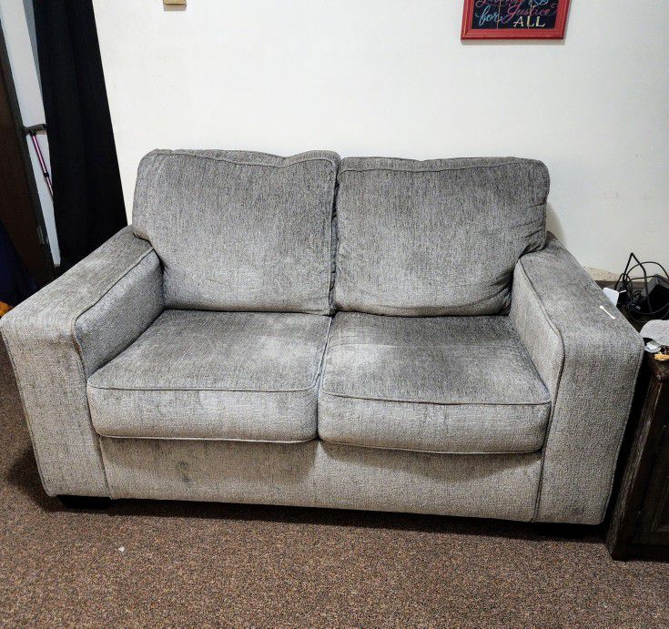 Need  Gone/Space Loveseat 3 Months Old  & End Table